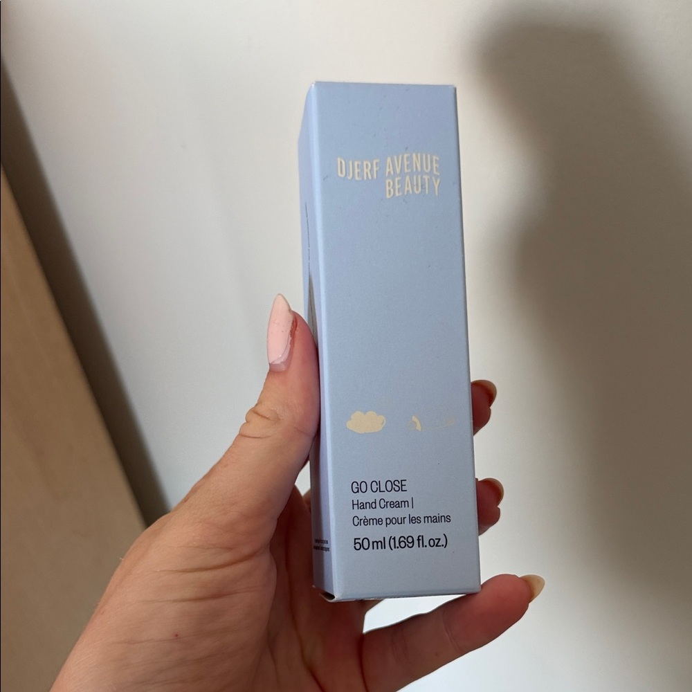 Djerf Avenue Beauty Go Close Hand Cream - Light Blue & Gold Packaging